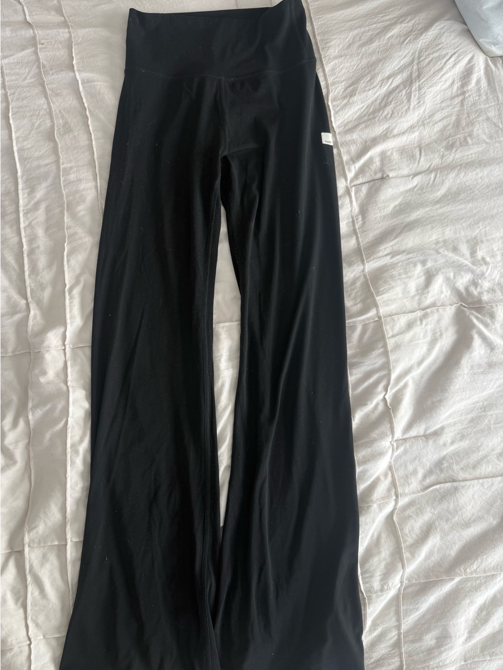 Vuori Black All The Feels Straight Leg Yoga Pants - Picture 4 of 10